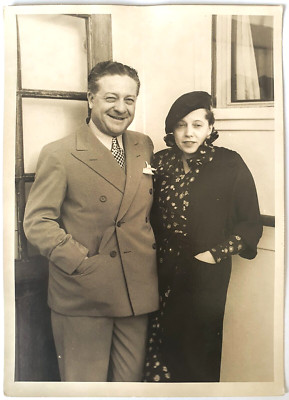 Fotografie Vintage Regisseur Charles Correll Mit Ehefrau Richard Fleischhut