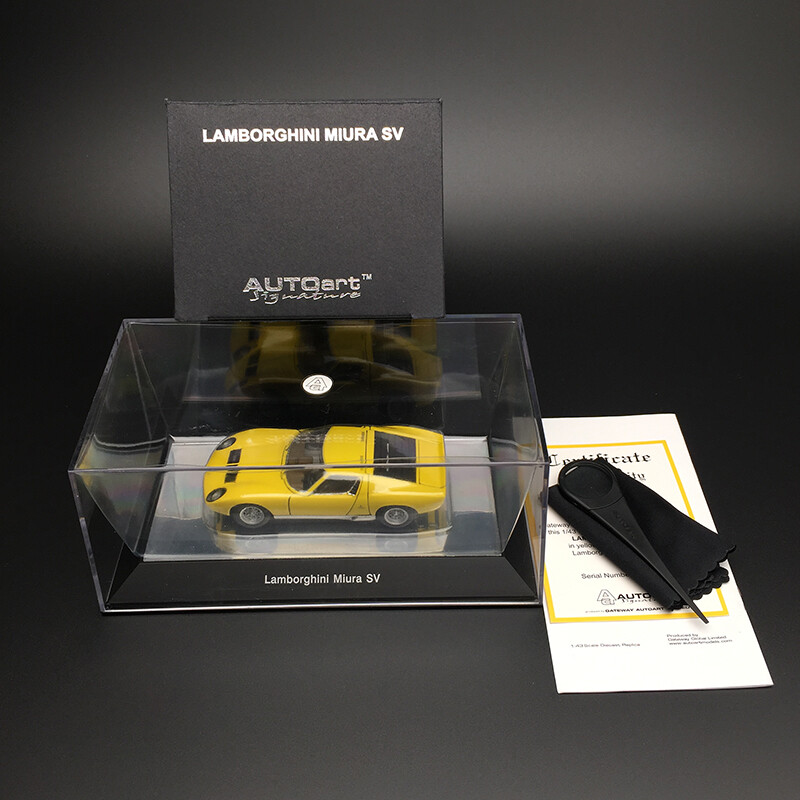 AUTOart 1:43 Lamborghini Miura Diecast Car Model Full Open AUTOart 1:43 Lamborghini Miura Diecast Car Model Full Open