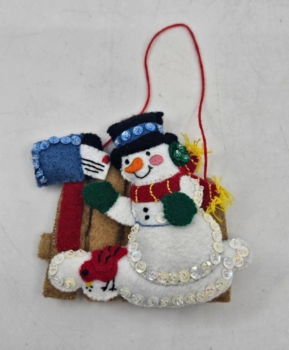 Vtg Bucilla? Felt Applique Xmas Ornament Snowman & Cardinal at Mailbox Finished