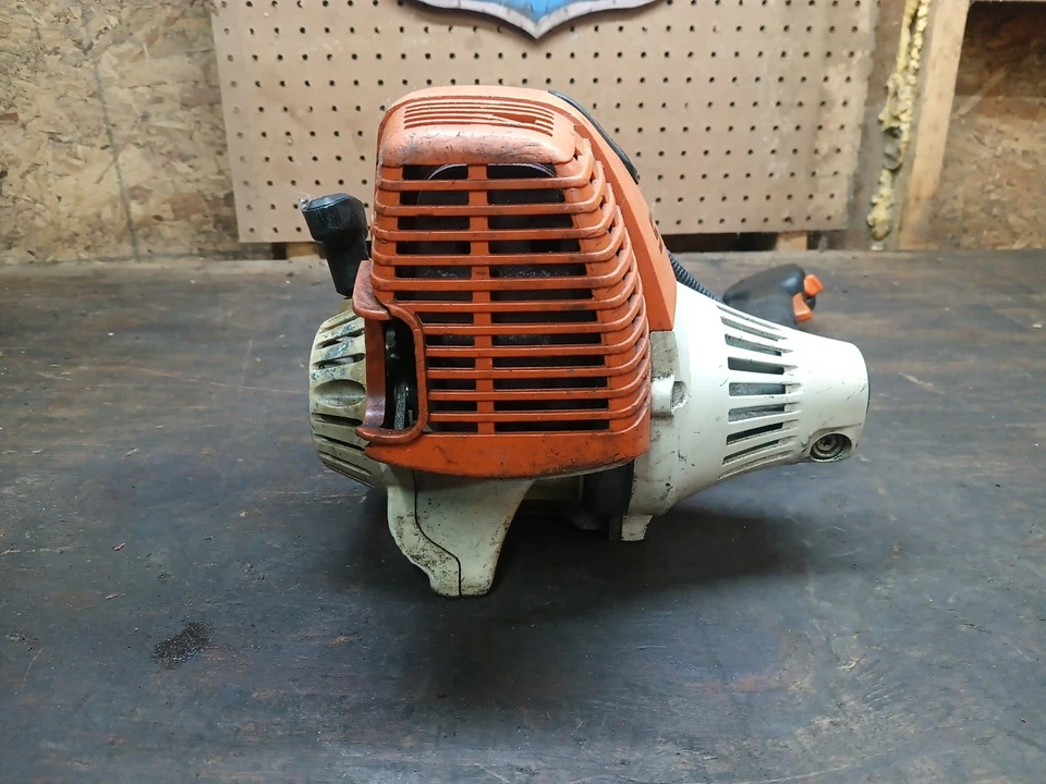 Cabezal eléctrico Stihl HL 100k  Foto 3 de 4