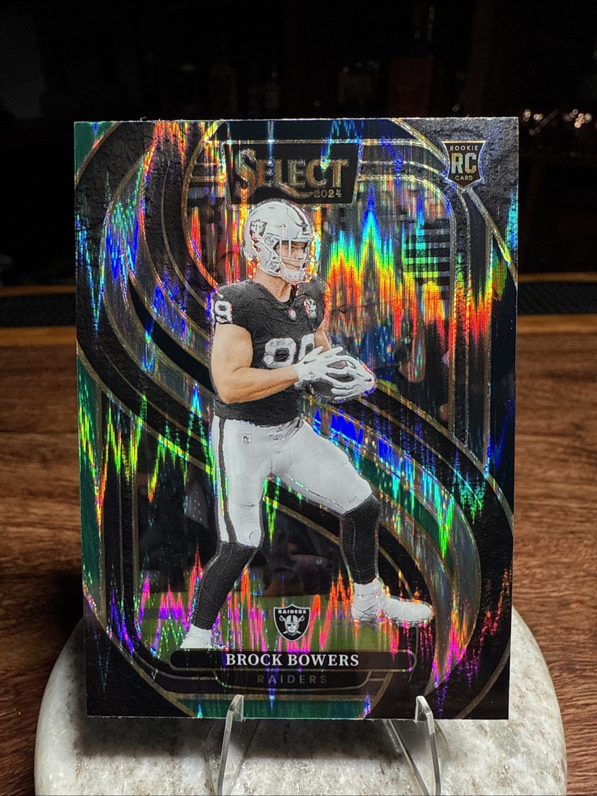2024 Panini Select Premier Level Brock Bowers #118 Black & Green Shock Prizm RC