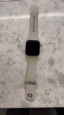 Apple Watch SE 40mm Gold Aluminum Case with Pink Sand Sport Band - Regular (GPS