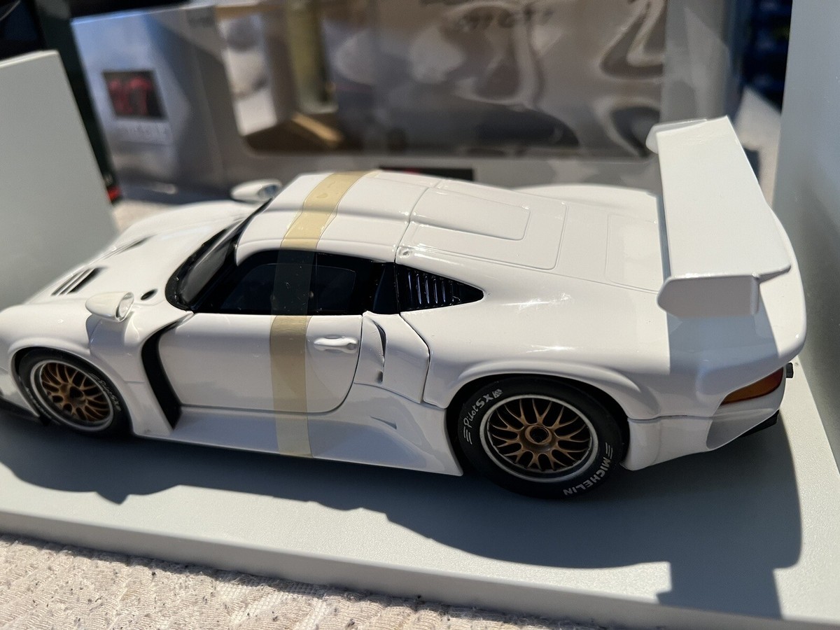 1:18 UT Models Porsche 911 GT1 ('96) white | eBay
