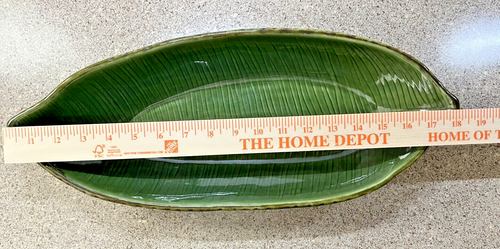 Pottery Barn Tropical Leaf Long Serving Bowl Dish Bowl, Large 18" x 7 1/2" Green - Picture 4 of 7