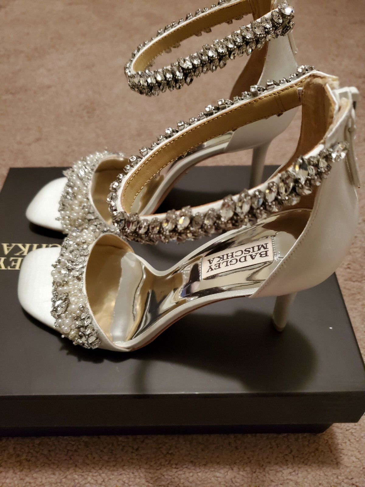 Badgley Mischka White Satin Fiorenza Pumps SIZE 8 1/2. image 6