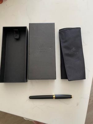 Parker Sonnet Füllfederhalter Goldfeder schwarzes Gehäuse
