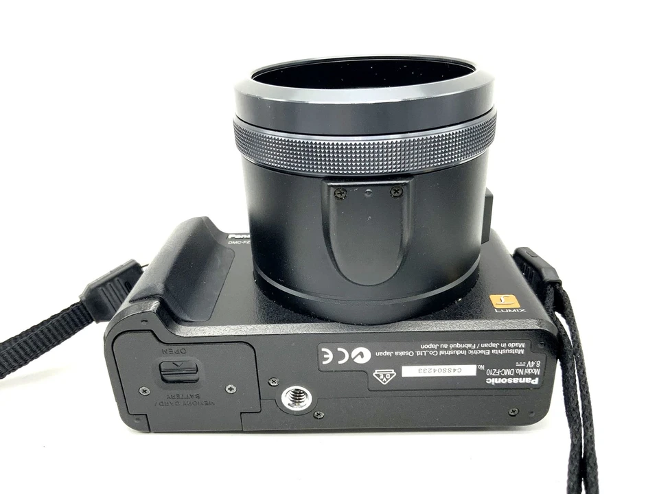 Panasonic Lumix DMC-FZ10 Leica DC Vario Elmarit 1:2.8/6-72 ASPH 12x Optical Zoom, Foto 4 von 5