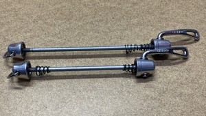 CAMPAGNOLO ROAD SKEWER SET 100/130MM SPACING ALUMINUM STEEL CHROME RECORD CHORUS