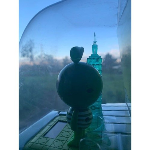 RARE Solar Energy Dancing Damper Baby mascot of Teipei 101 Building by I.M. Pei - Picture 7 of 7