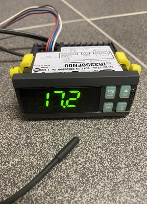 IR33S0EN00 CAREL Regler Kälte Kühl Regler  Inkl. Temp. Sensor + Seriell Adapter