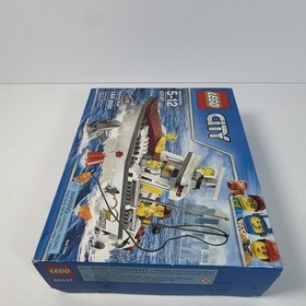 LEGO City 60147 Fishing Boat NEW Factory Sealed Retired 2017 Box Wear 144 Pcs