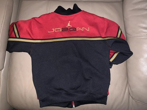 Size 4 JORDAN Zip Up Red Black Gold - Picture 2 of 2