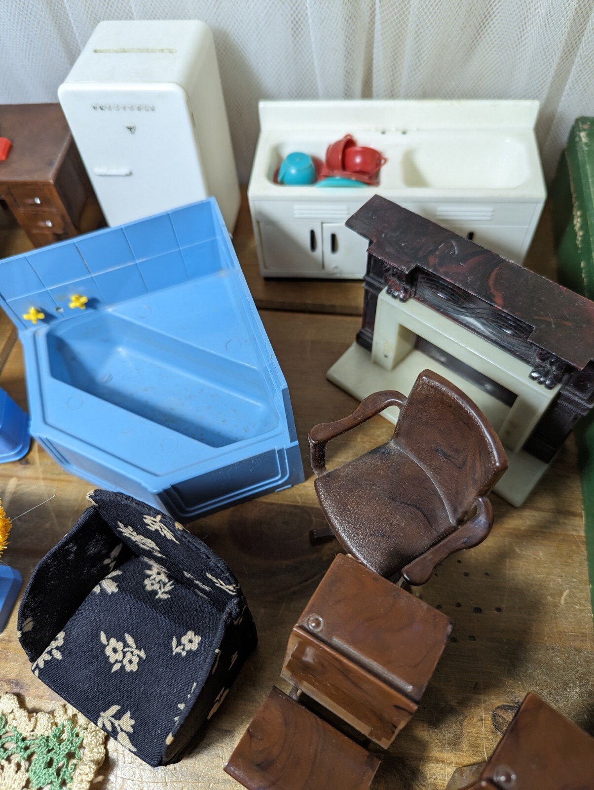 Vintage Dolls House Furniture By Renwal And Ideal eBay