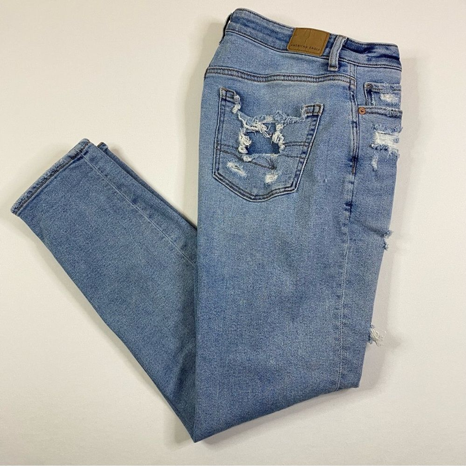 American Eagle Mom Jeans Women’s 2 Stretch Ripped Thrashed VSCO Coastal Y2K-image
