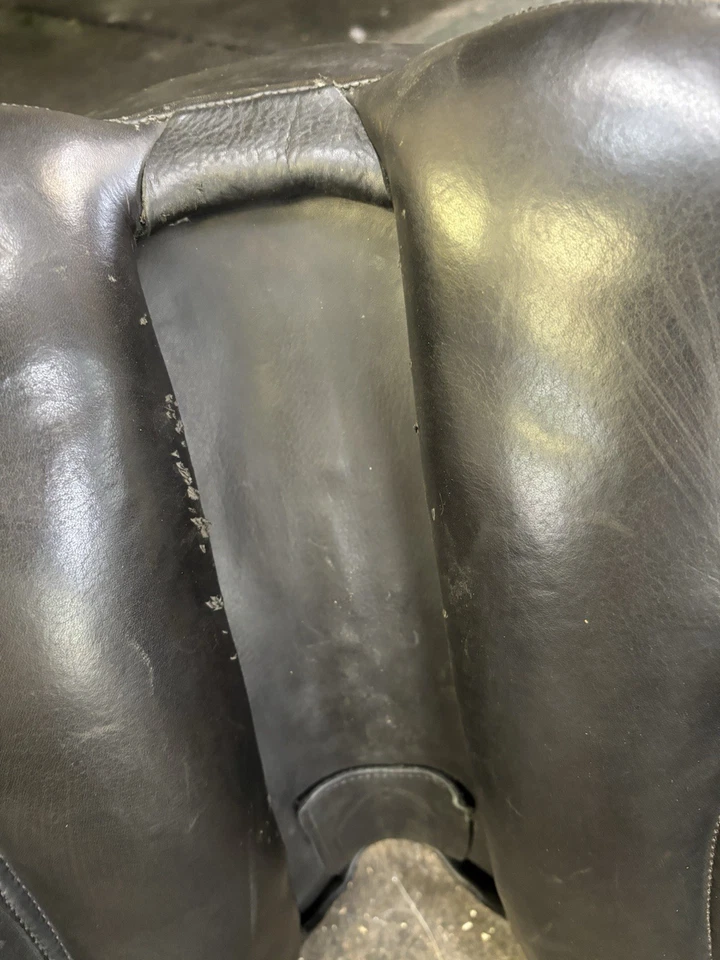 Dressage Saddle For Gypsy Vanners And Friesians With Exchangeable Gullet - Image 4 of 4
