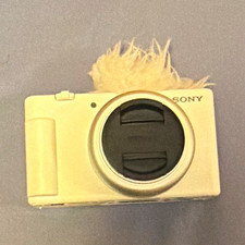 Sony ZV-1 White Compact Camera 20.1MP 4K Wi-Fi Bluetooth Flip Screen