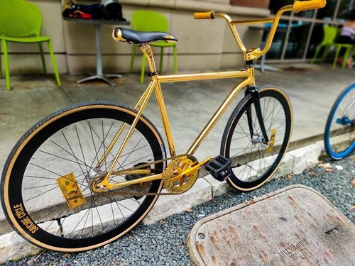 Bicicleta fija dorada 24K - Imagen 1 de 4