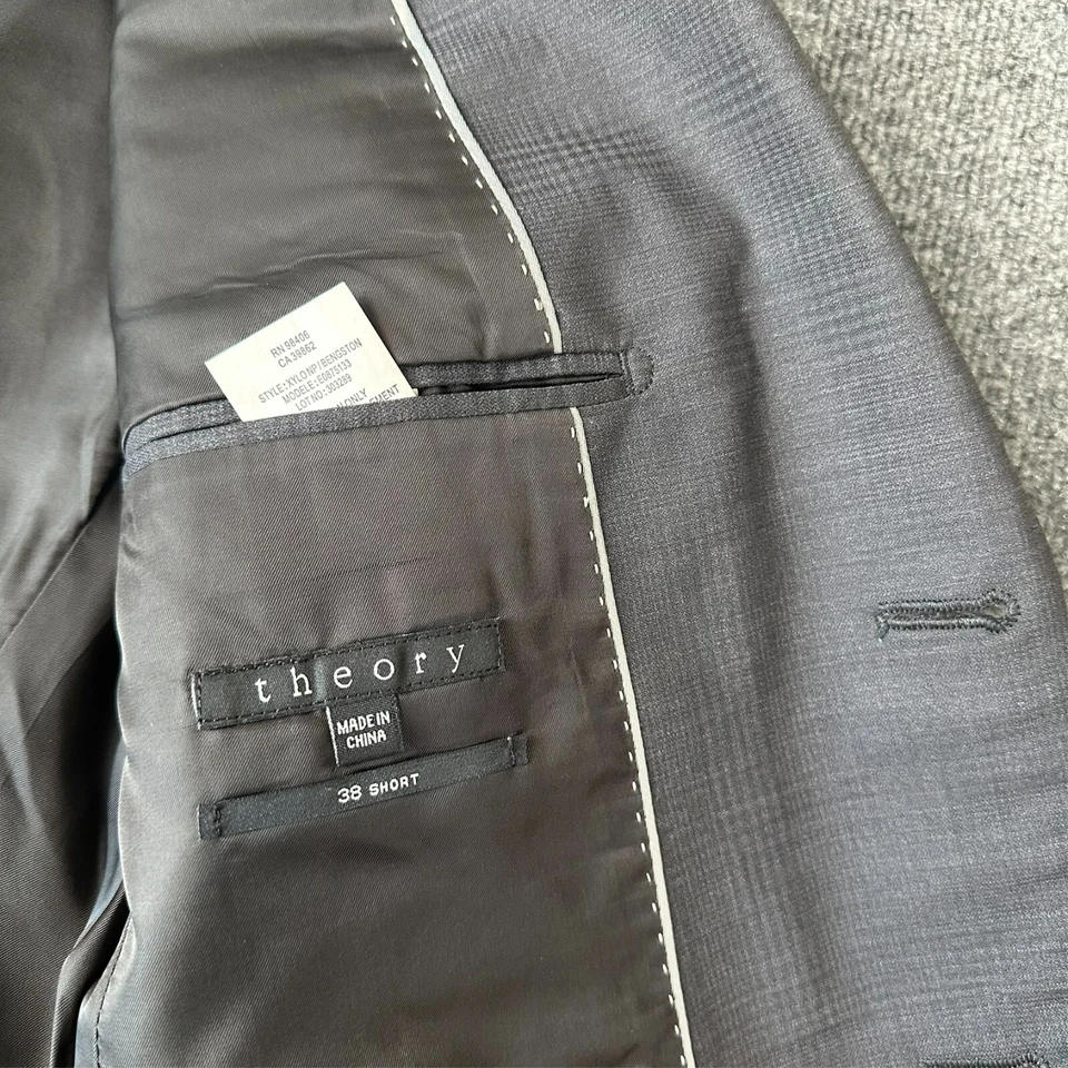 Theory Chambers Model Solid Gray 2-Btn Wool Stretch Blazer Jacket 38S - Image 3 of 4