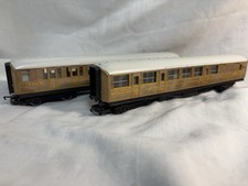 2 L/N Hornby OO LNER Teak Coaches #22357 #4237 Buffers Couplings Good #R477 & 8