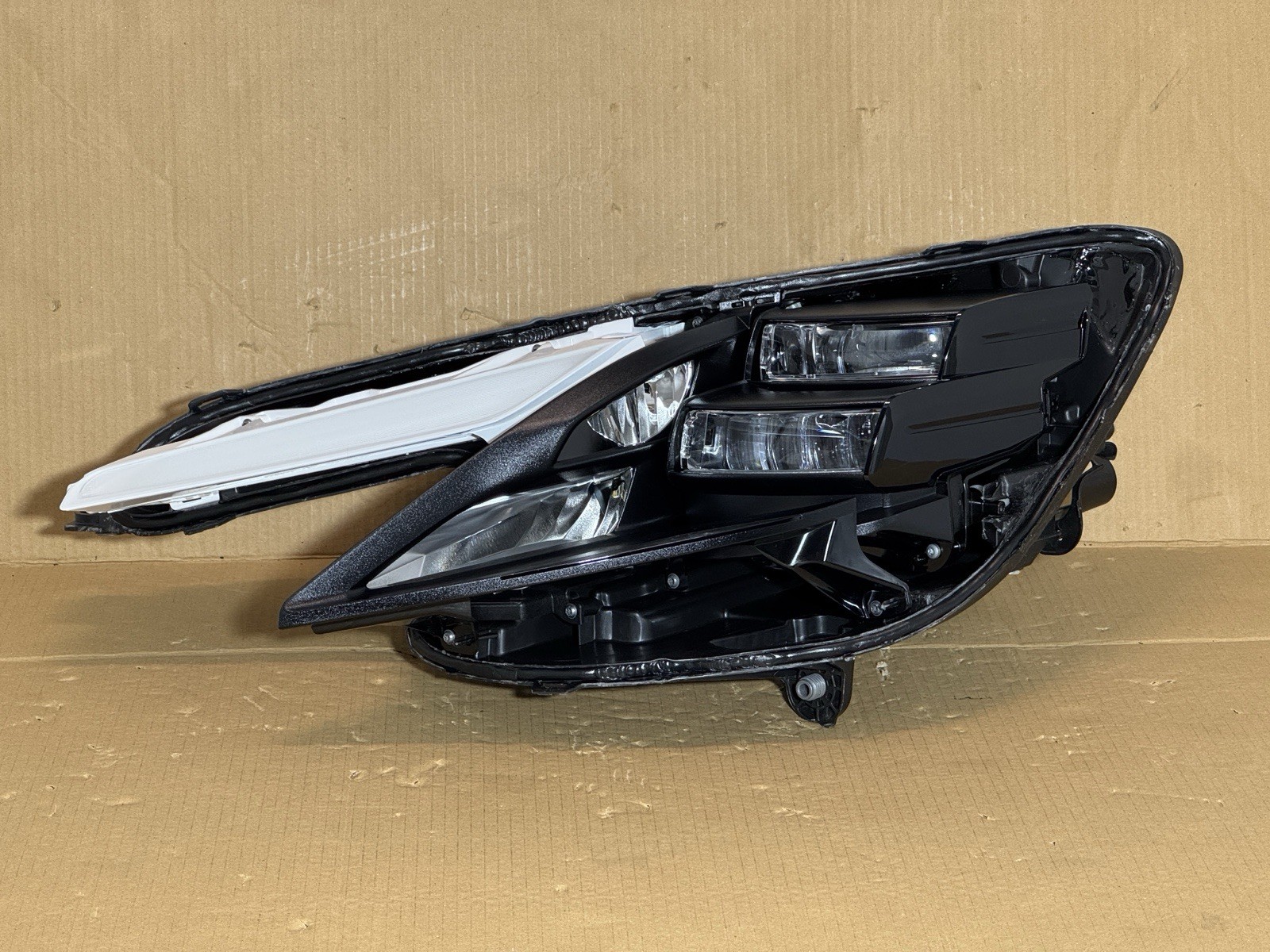 Headlight Repair&Restoration Service For Ferrari 296 GTB 2021,2022,2023,2024