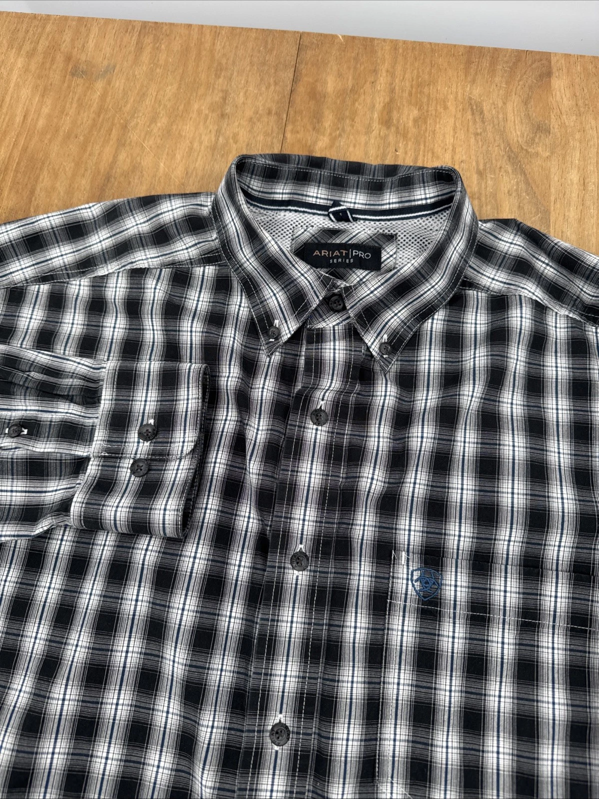 Ariat Pro Series Long Sleeve Button Down Shirt Mens LT Black Plaid Western Work