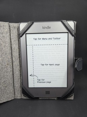 Amazon Kindle Touch E-Reader Model D01200 Wi-Fi 6'' Gray E Ink Display - Working