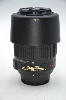 Nikon DX AF-S Zoom-NIKKOR 55-200mm f/4-5.6G ED VR With Lens Caps And Hood #9886