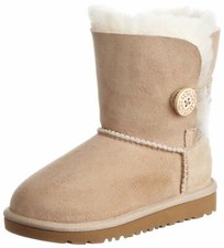 UGG Unisex 5991K Bailey Button Boots Little Kids Style, Sand, 1