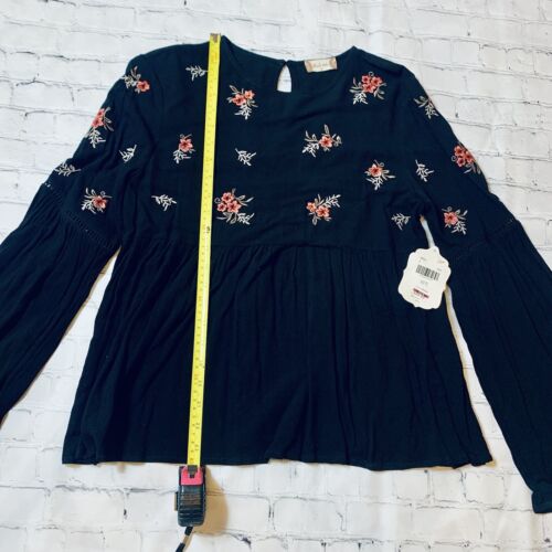NWT Altar'd State Size M Babydoll Floral Top Cottagecore Boho Embroidered Black - Picture 7 of 10