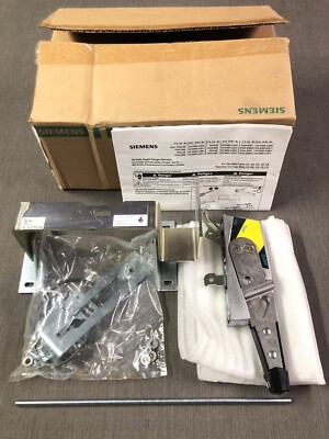 Siemens FHVF4XB, 3VL9300-3JS51 VL Breaker Variable Depth Flange Operator NEMA 4X