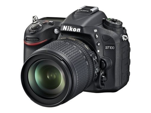 Nikon D7100 24.1MP Digital SLR Camera - Black (Kit with AF-S DX NIKKOR 18-140mm f/3.5-5.6G ED VR Lens)