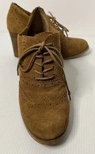 Steve Madden Womens size 8.5 Suede Leather Block Heel Oxfords wing tip