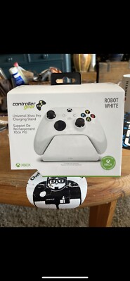 Xbox Robot White Schnellladegerät + Zubehör