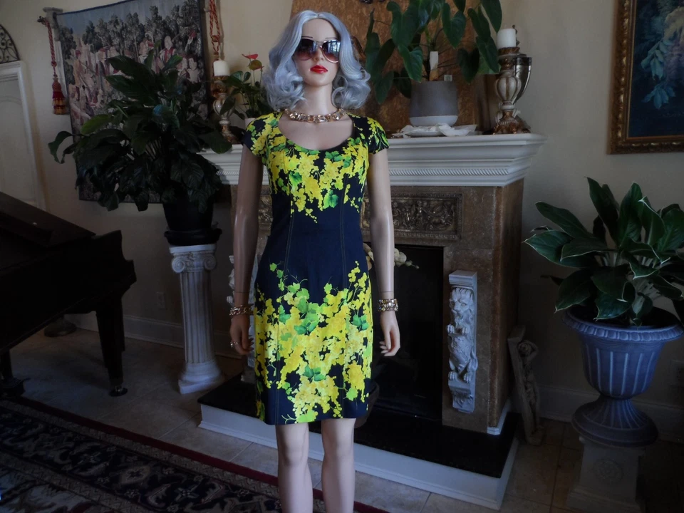 Vestido Vaina Blumarine Negro con Estampado Floral Amarillo Línea A Talla IT 44- US 8 Foto 3 de 4