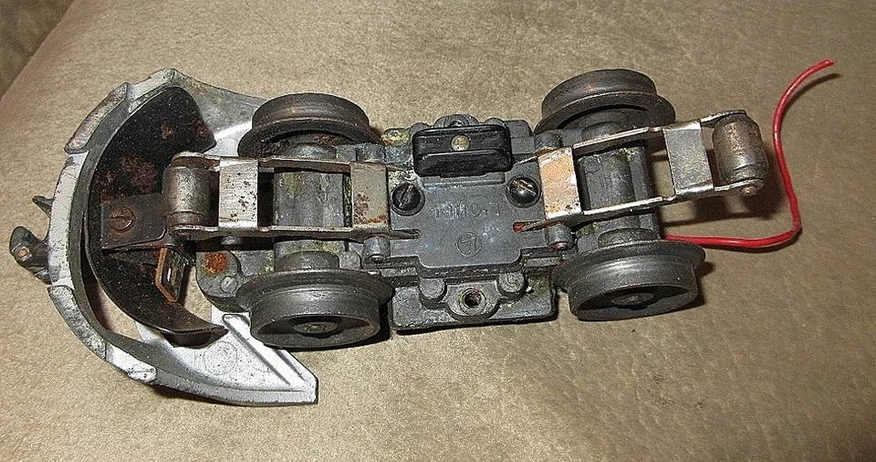 LIONEL #2353 NON POWER F3 FRONT TRUCK ASSEMBLY - Image 3 of 3
