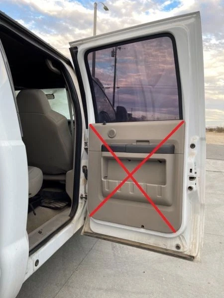 USADO 08 F450 Super Duty PUERTA TRASERA DERECHA PWR BLANCA SE ADAPTA 08-16 Enviado SIN ÓXIDO  Foto 2 de 4