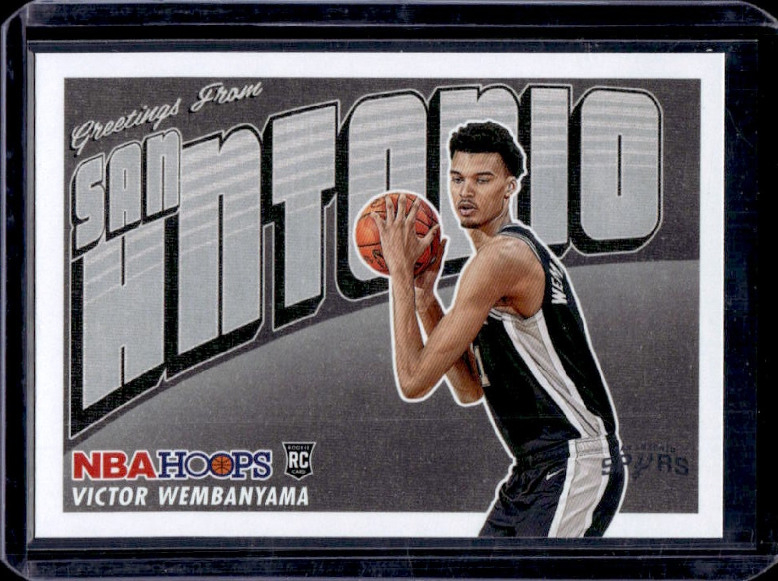 2023-24 Hoops Victor Wembanyama Rookie Greetings RC #1 Spurs