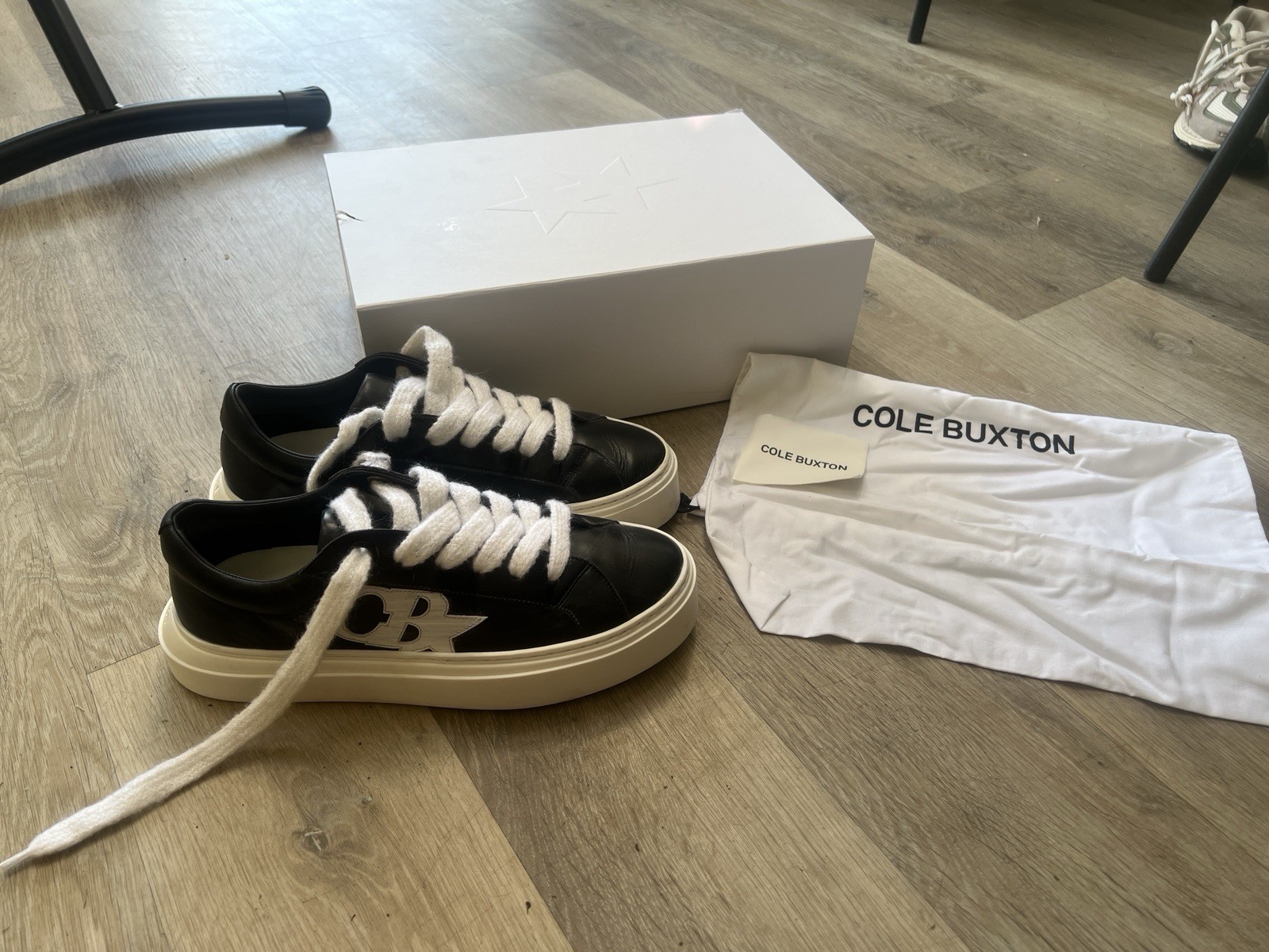 Men’s Cole Buxton Trainers Black and White Uk Size 8.5 Worn Once
