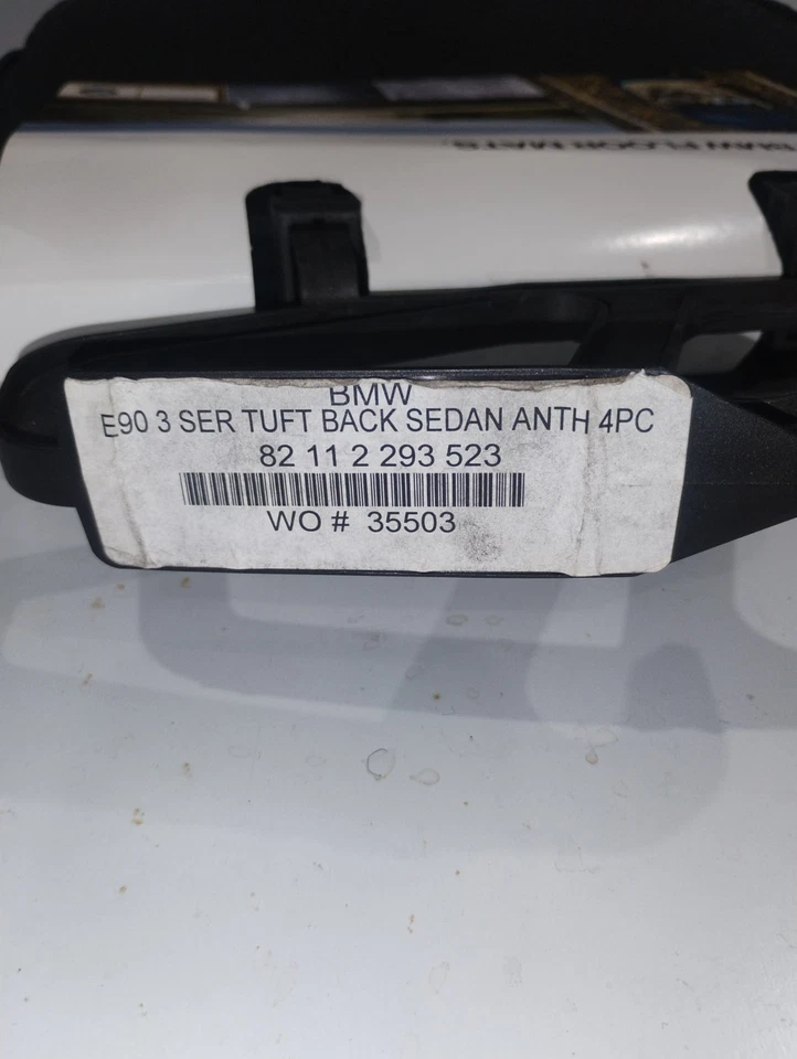 BMW e90 OEM Juego de mapas de piso, gris oscuro, juego de 4 piezas y clips Foto 2 de 3