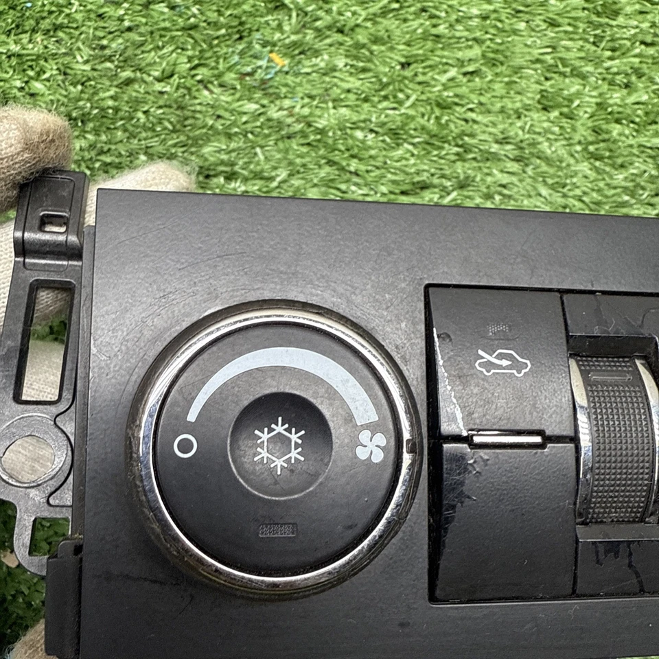 Chevrolet Avalanche 1500 2007 2008 2009 unidad de control de temperatura de calefacción de aire acondicionado OEM Foto 2 de 4