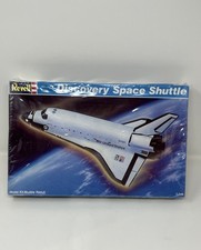 Excellent Unbuilt 1/144 " DISCOVERY SPACE SHUTTLE " Revell Model 4543