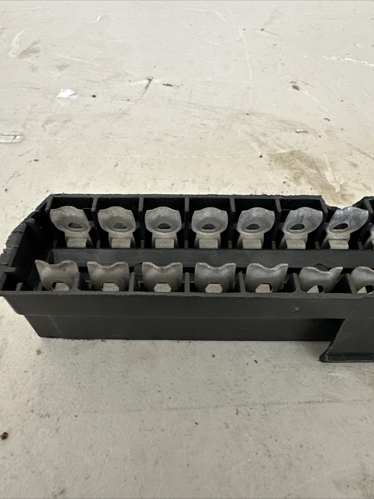 Ferrari Part 116262 Fuse Box Base 400i MONDIAL 8 MONDIAL QV P/R AS-IS READ