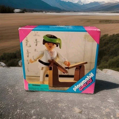 Playmobil Special 4532 Karate Black Belt Ninja Kid Chopping Table Set New Vtg
