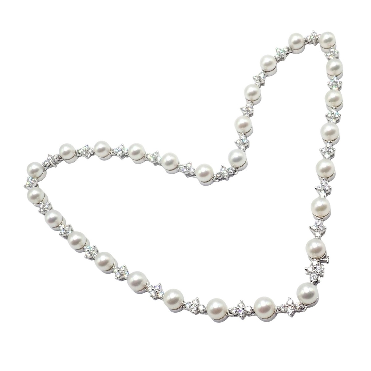 Authentic! Tiffany & Co Platinum Diamond 6.5mm Pearl Authentic! Tiffany & Co Platinum Diamond 6.5mm Pearl