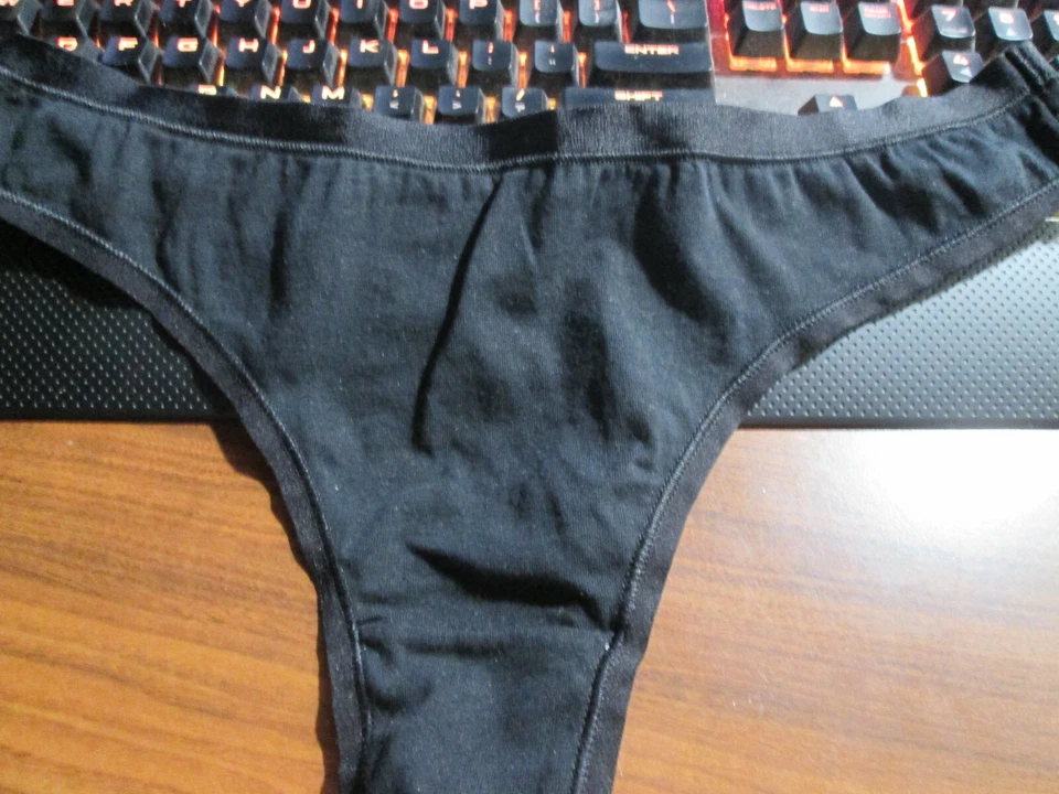 Nuevas 3 Tangas Marca Triple y George Talla Mediana Cómodas Suaves 95% Algodón Foto 2 de 4