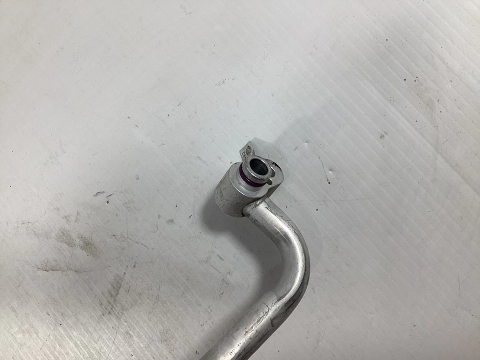 Manguera de succión de refrigerante de aire acondicionado Volkswagen Jetta 2011-2016 5C0820743L OEM. Foto 4 de 4