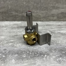 ASCO 8320G178 Red Hat Solenoid Valve W/ Mounting Bracket, 1/4" Ports, No Coil