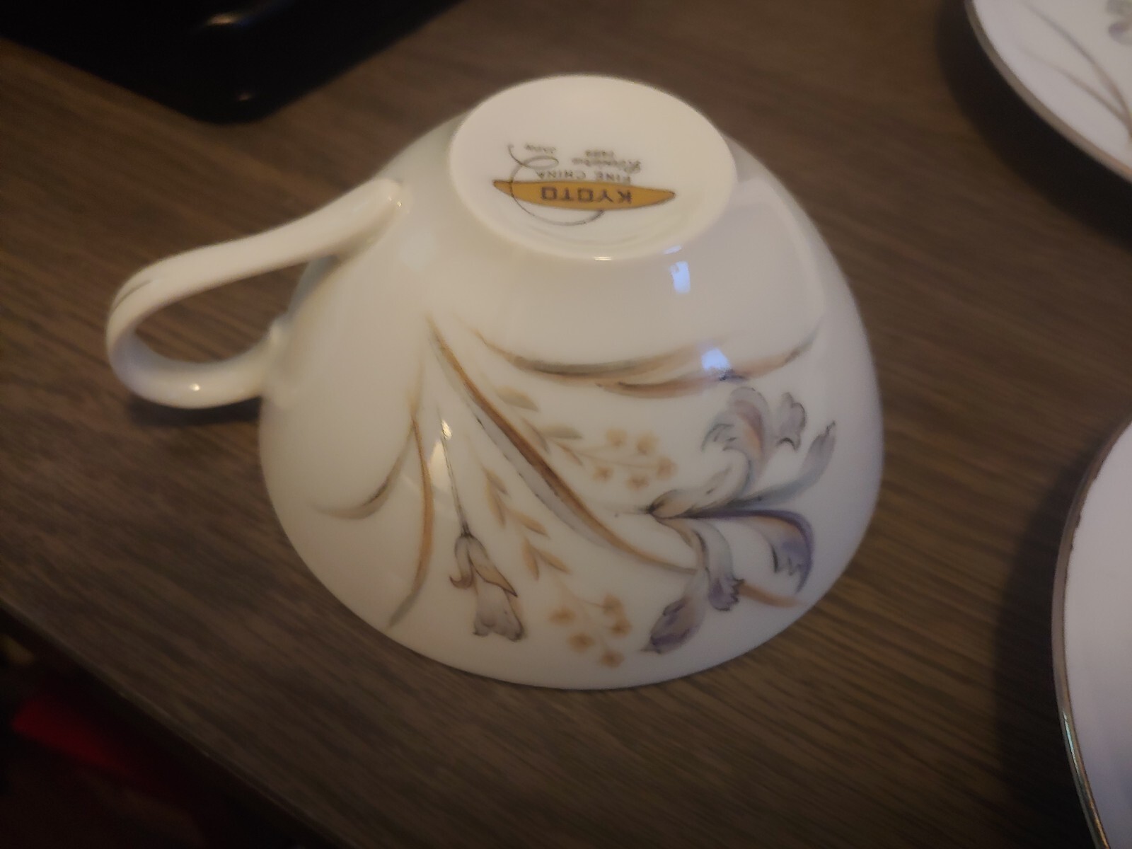 VINTAGE KYOTO FINE CHINA "Riviera" (7489) 30 Piece teacups and saucers