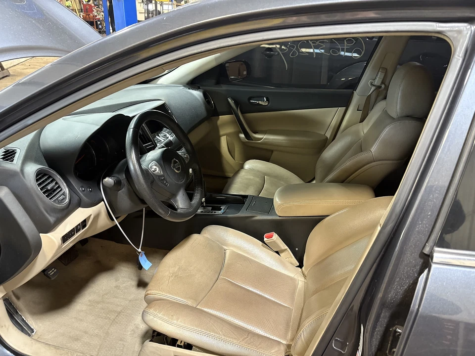 Used Front Left Seat Belt Front fits: 2012 Nissan Maxima bucket driver buckle Fr Foto 2 de 4