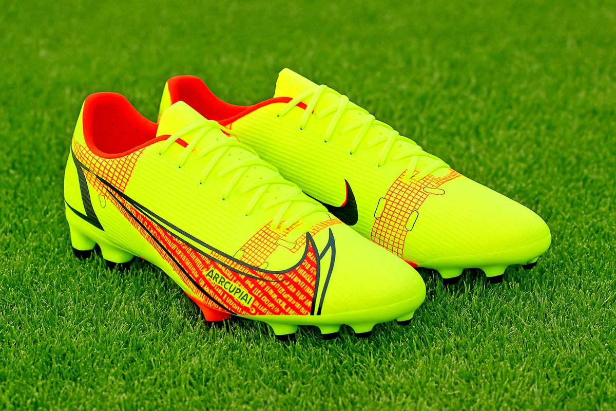 Nike Mercurial Vapor 14 Academy FG MG Motivation Pack for Sale